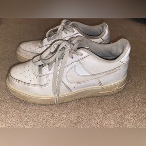 Nike Air Force 1’s ‘07 in white |